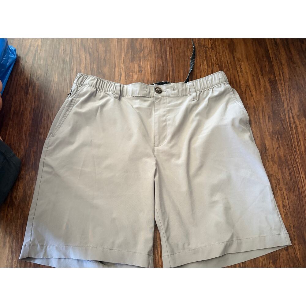 Chubbies mens xl khaki shorts 8" inseam